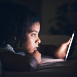 Luz azul faz mal aos olhos?