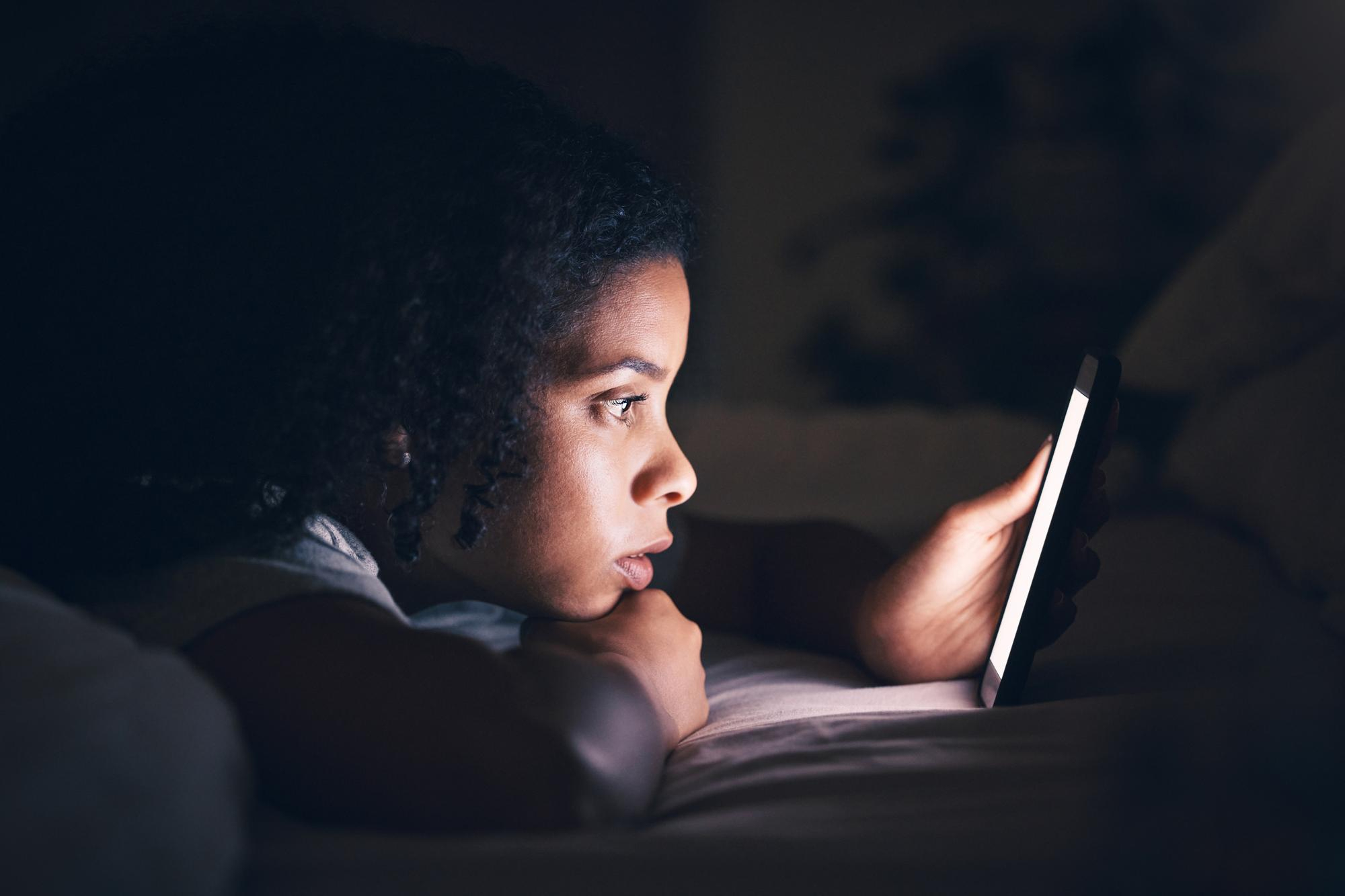 Luz azul faz mal aos olhos?